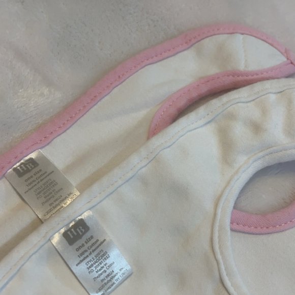 Hudson Baby 2 Pack of Baby Bibs NWOT - Picture 5 of 6